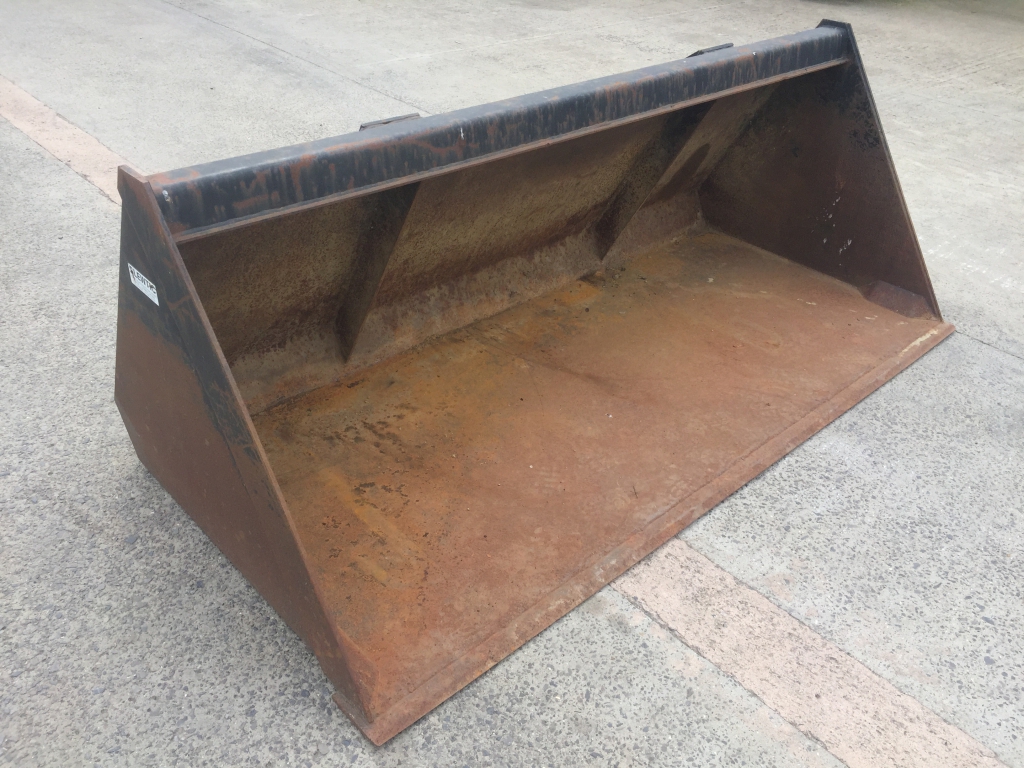 Slewtic bucket, 2013, 7ft 6, Merlo hooks, very little use