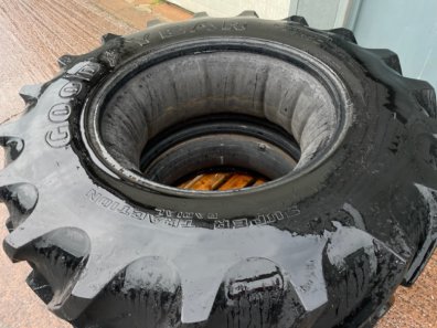 2x Goodyear 16.9/30 Goodyear Super Traction 80% tyres