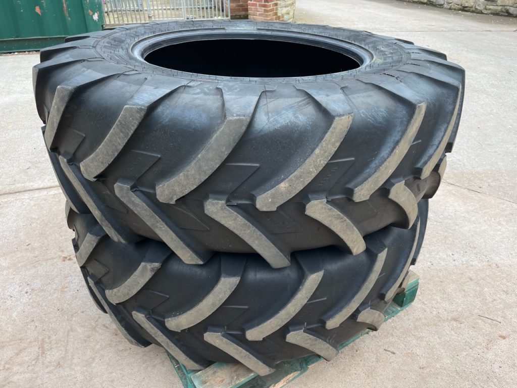 2x 16.9/30 Michelin tyres 20%