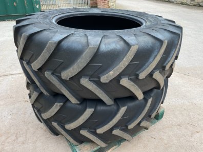 2x 16.9/30 Michelin tyres 20%