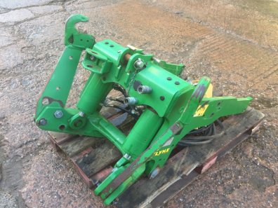 Zuidberg front linkage, to fit John Deere 6 cylinder 30/R/M series tractors, 2015, 5 ton lift, front service, good condition
