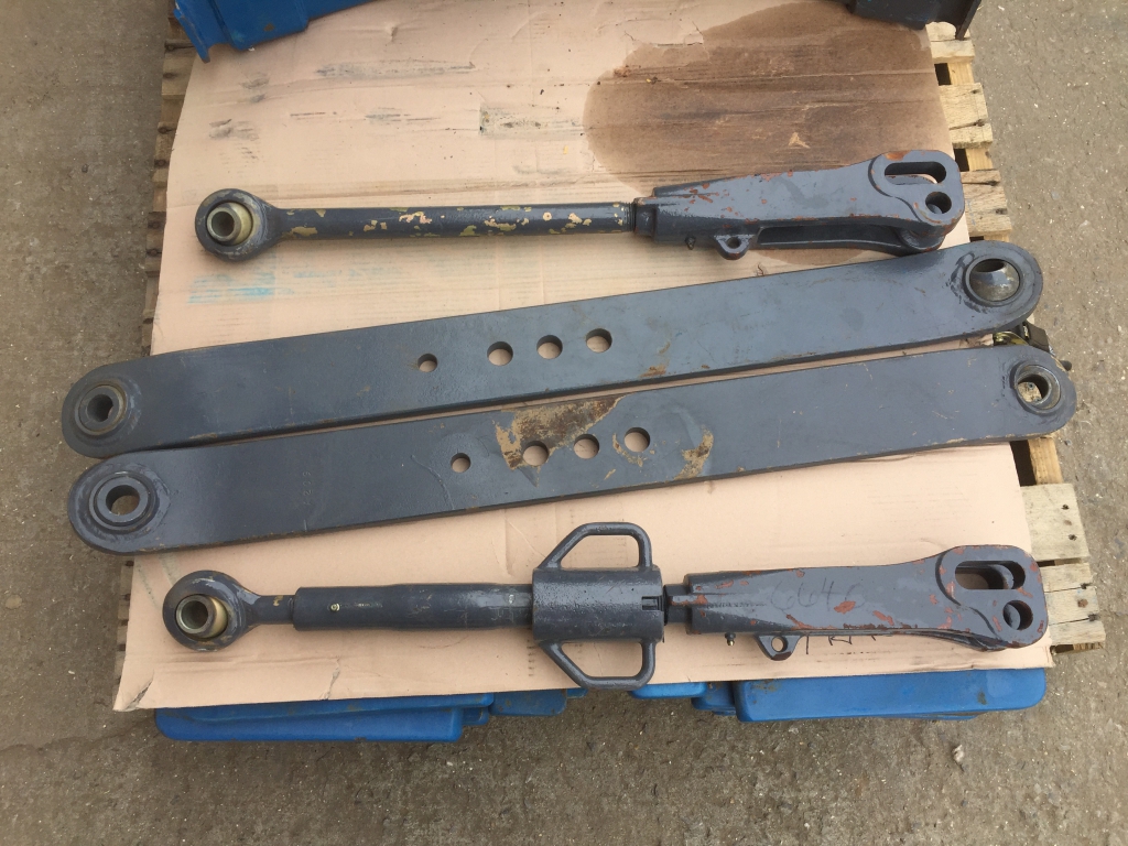 Ford 6640 drop arms complete with lift arms
