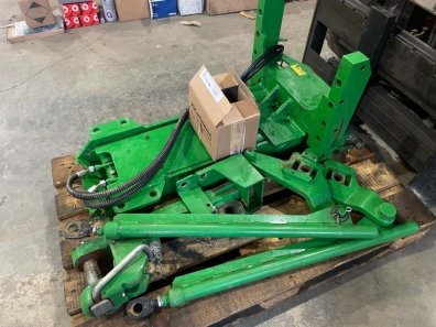 John Deere 8R 370 pickup hitch, 2020