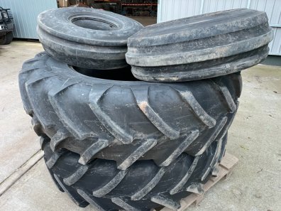2x 18.4/38 + 2x 11.00/16 tyres