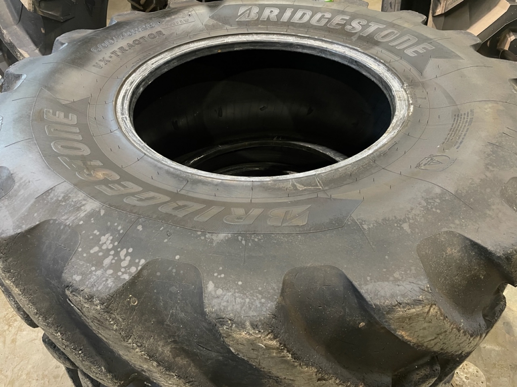 2x 600/70/28 Bridgestone tyres 50%