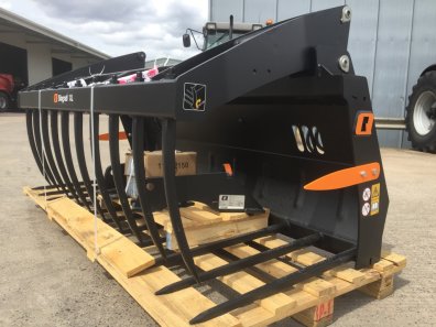 Quicke 210 silograb XL, NEW, 7ft wide, KV tines, Pin and cone hooks