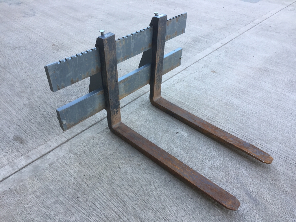 JCB Pallet tines, 2021, 2500kg, tool carrier hooks