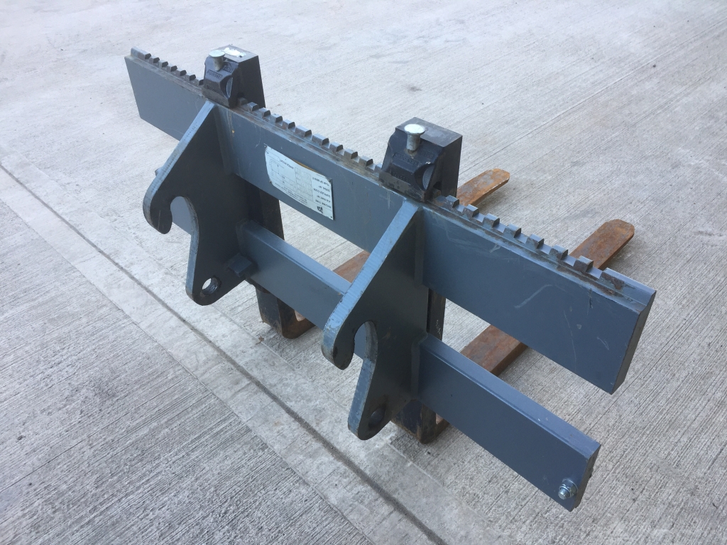 JCB Pallet tines, 2021, 2500kg, tool carrier hooks