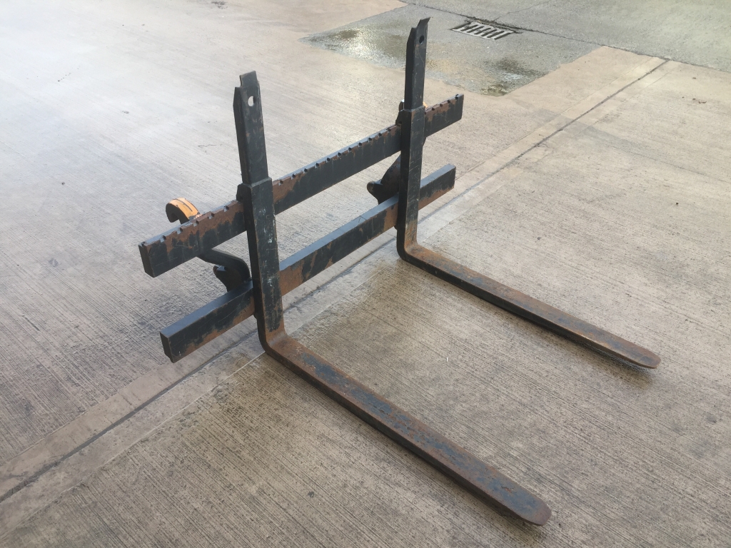Quicke 1600kg pallet tines, 2016, Euro hooks