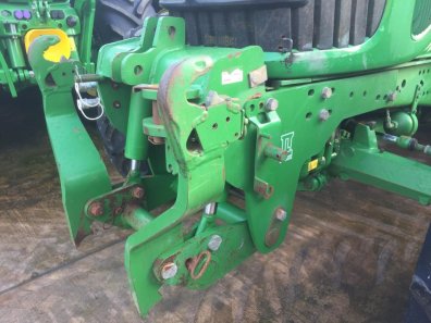 LA Forge front linkage to fit John Deere 6 cylinder 20/30 series tractor, used