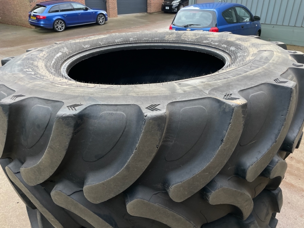 2x 710/70/42 60% Alliance tyres