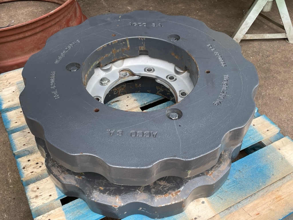2x Massey Ferguson wheel weights, 250kg, complete with weight carriers