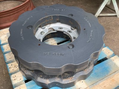 2x Massey Ferguson wheel weights, 250kg, complete with weight carriers