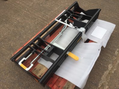 Quicke Euro 8 carriage, NEW, manual locking pin