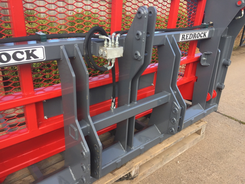 Redrock 10ft push off buckrake, NEW, 10ft wide, 12x hardox tines + 4x side tines, three point linkage brackets, adapter to JCB Q-fit available