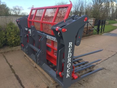 Redrock 10ft push off buckrake, NEW, 10ft wide, 12x hardox tines + 4x side tines, three point linkage brackets, adapter to JCB Q-fit available