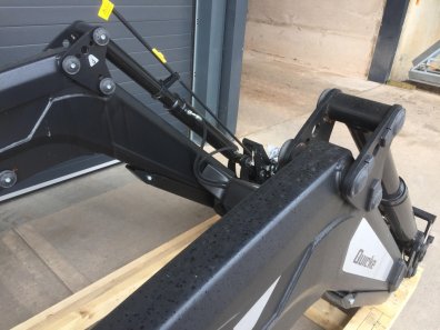 Quicke Q5m Performance loader boom, NEW, Euro carriage, soft ride suspension, third service