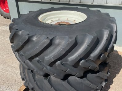 2x 23.1/26 tractor tyres fitted to New Holland/Ford tractor rims
