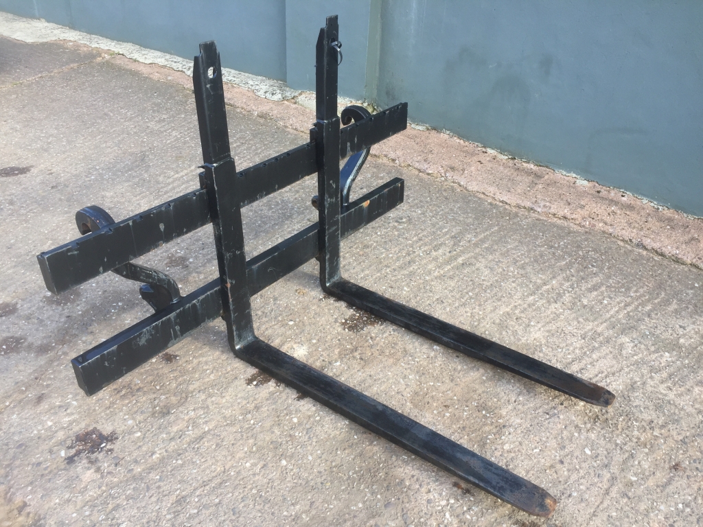 Quicke pallet tines, used, 1600kg, Euro hooks