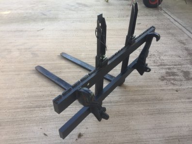Quicke pallet tines, used, 1600kg, Euro hooks