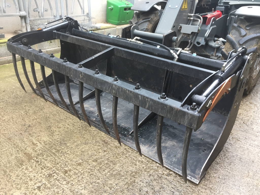 Quicke Multibenne M+ 230, used, 7ft 6 wide, Euro hooks