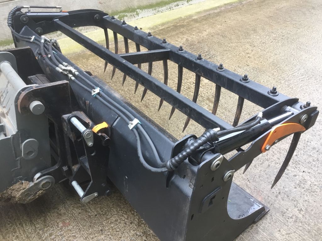 Quicke Multibenne M+ 230, used, 7ft 6 wide, Euro hooks