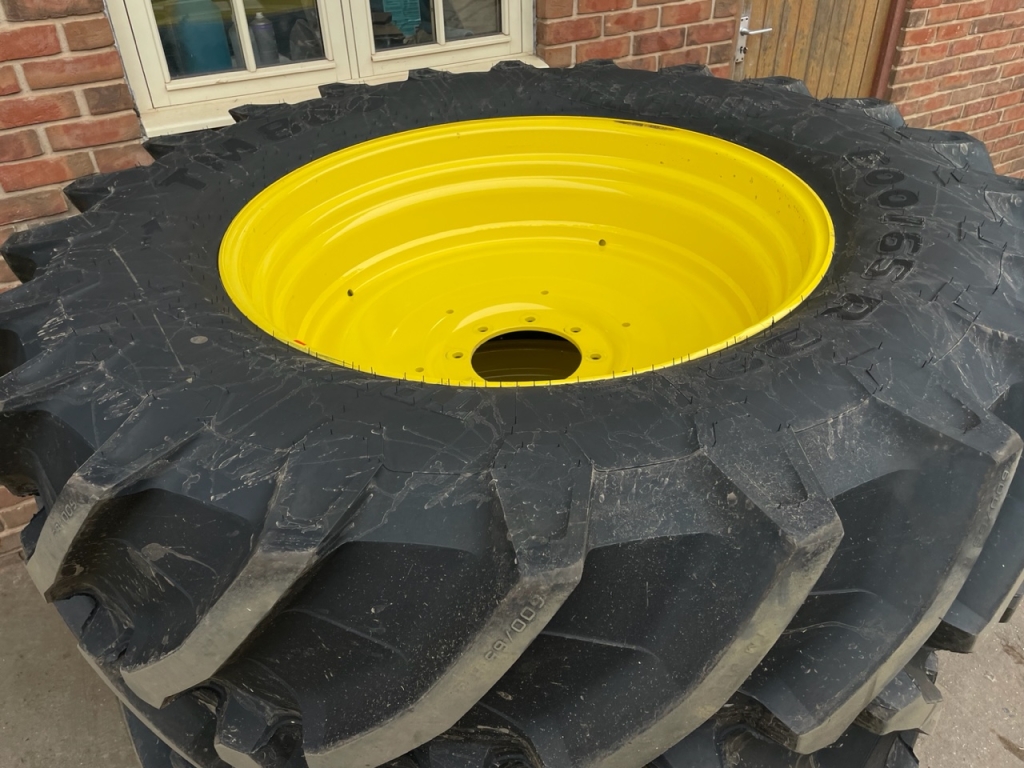 2x 600/65/38 + 2x 540/65/24 Trelleborg 99% tyres fitted to John Deere wheels, as new