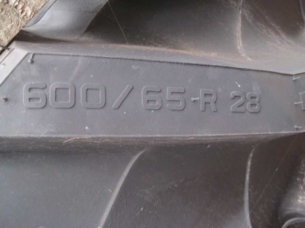 2 x new Pirelli 600/65/28 tyres