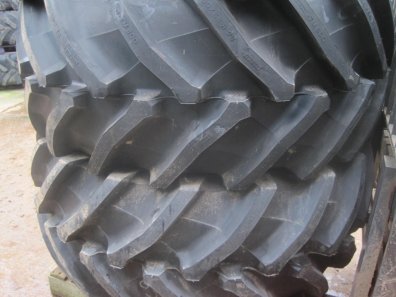 2 x new Pirelli 600/65/28 tyres