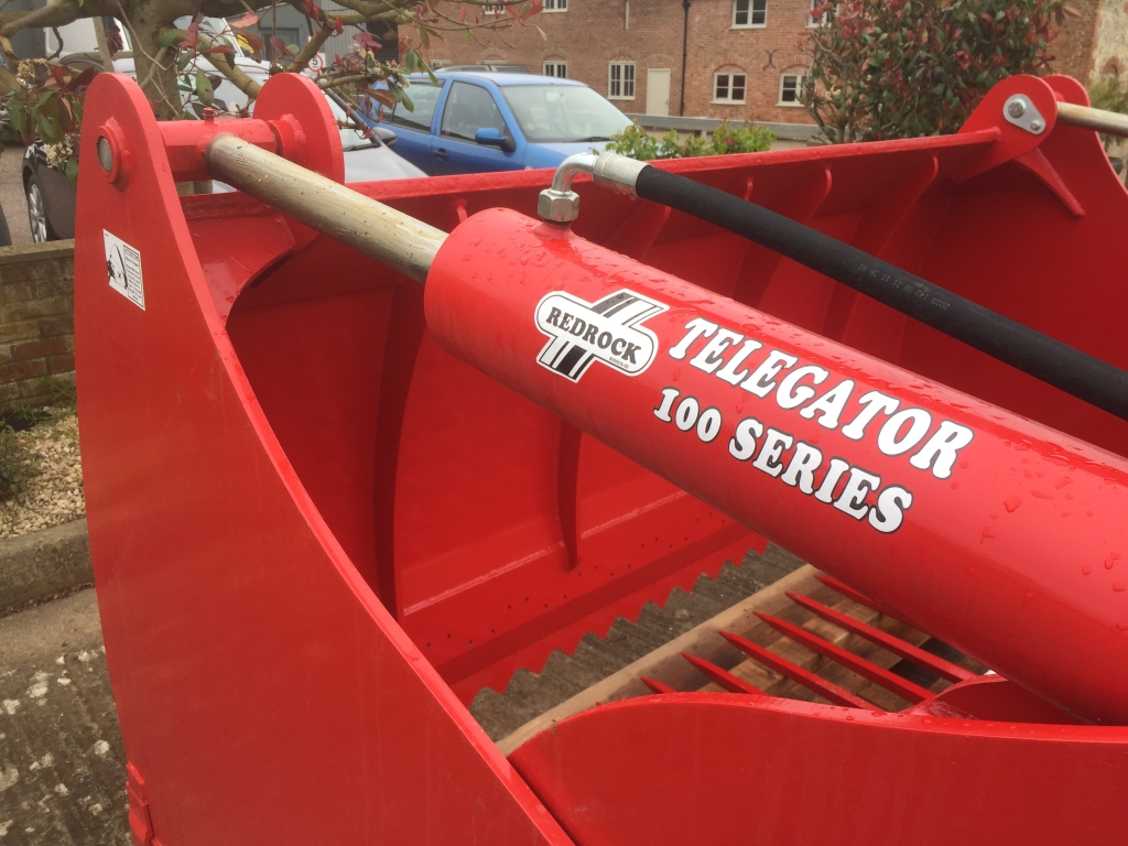 Redrock 240/130 shear grab, NEW, 2.4 meters wide, 1.3 meter high, twin ram, chrome rams, bolt on blades