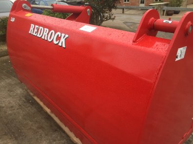 Redrock 240/130 shear grab, NEW, 2.4 meters wide, 1.3 meter high, twin ram, chrome rams, bolt on blades