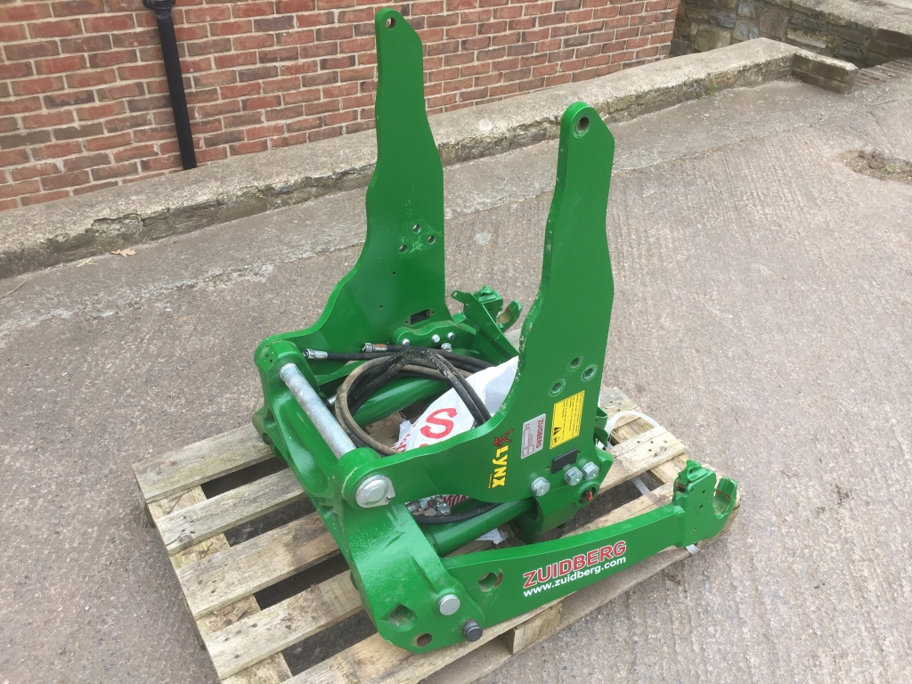 Zuidberg front linkage to fit 6155M tractor, NEW, 3.2 ton, 2022 build, removed from 100hr tractor never been used