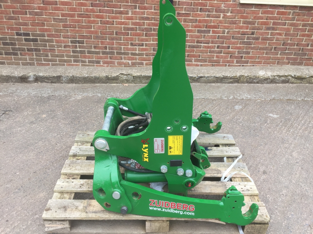 Zuidberg front linkage to fit 6155M tractor, NEW, 3.2 ton, 2022 build, removed from 100hr tractor never been used