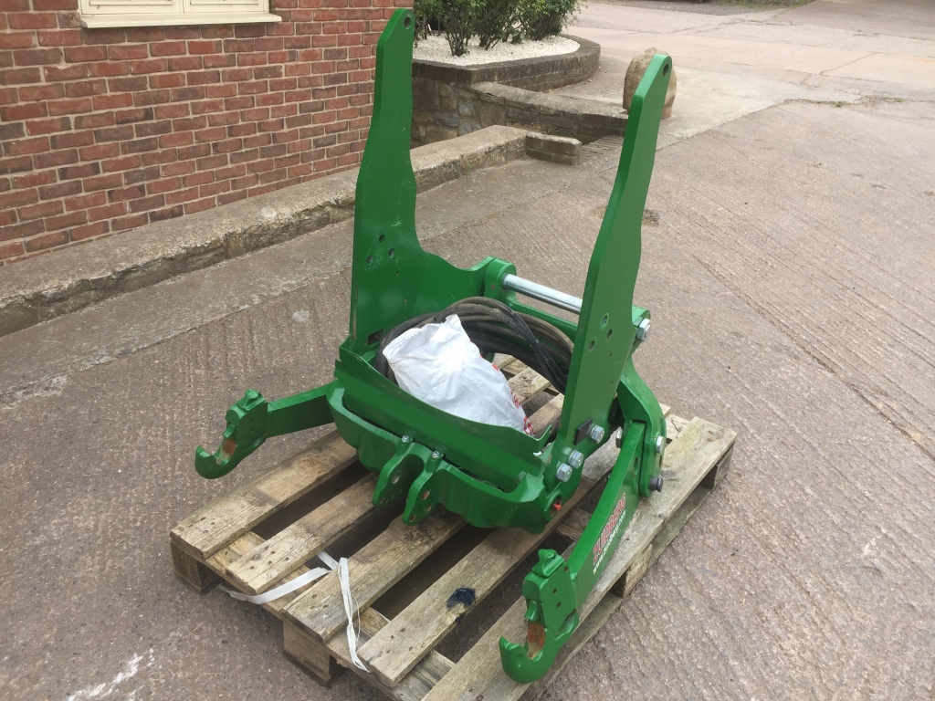 Zuidberg front linkage to fit 6155M tractor, NEW, 3.2 ton, 2022 build, removed from 100hr tractor never been used