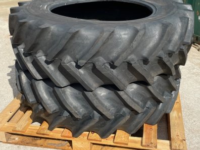 2x 16.9/34 Goodyear Super Traction Radial tyres, 99%