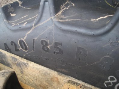 16.9/38 + 13.6/28 Continental tyres 95%