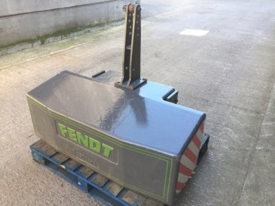 Fendt 2500kg weight