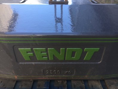 Fendt 2500kg weight