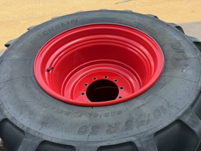 2x 900/50/42 + 2x 710/55/30 Michelin tyres fitted Fendt 700 series rims