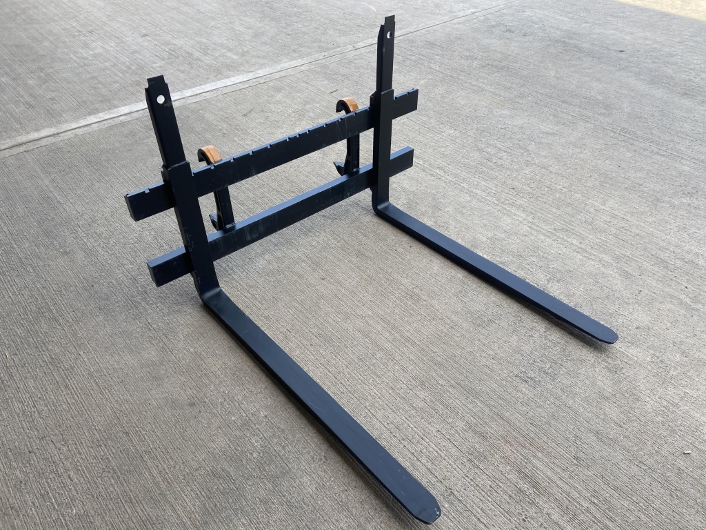 Quicke 1.5 ton pallet tines, NEW, Trima hooks