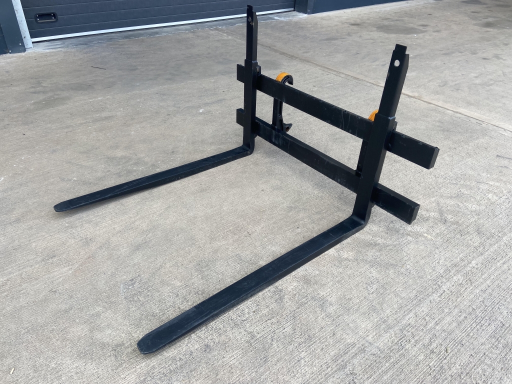 Quicke 1.5 ton pallet tines, NEW, Trima hooks