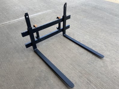 Quicke 1.5 ton pallet tines, NEW, Trima hooks