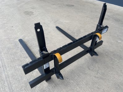 Quicke 1.5 ton pallet tines, NEW, Trima hooks