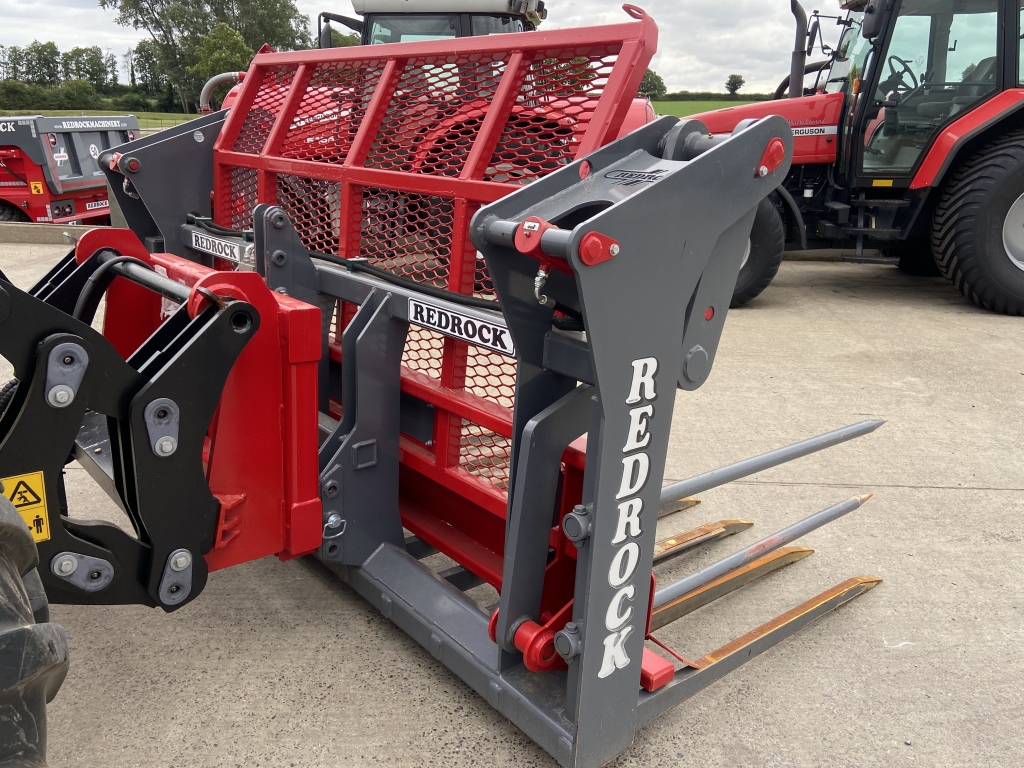 Redrock 10ft push off buckrake, 05/2024, 10ft wide, 12x hardox tines + 4x side tines, three point linkage brackets, as new, JCB Q-fit adapter also available
