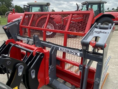Redrock 10ft push off buckrake, 05/2024, 10ft wide, 12x hardox tines + 4x side tines, three point linkage brackets, as new, JCB Q-fit adapter also available