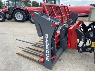 Redrock 10ft push off buckrake, 05/2024, 10ft wide, 12x hardox tines + 4x side tines, three point linkage brackets, as new, JCB Q-fit adapter also available