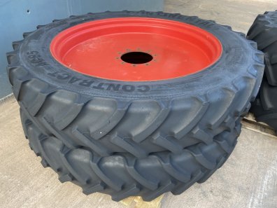Fendt row crop wheels fitted with Continental 380/90/50 + 380/85/34 tyres