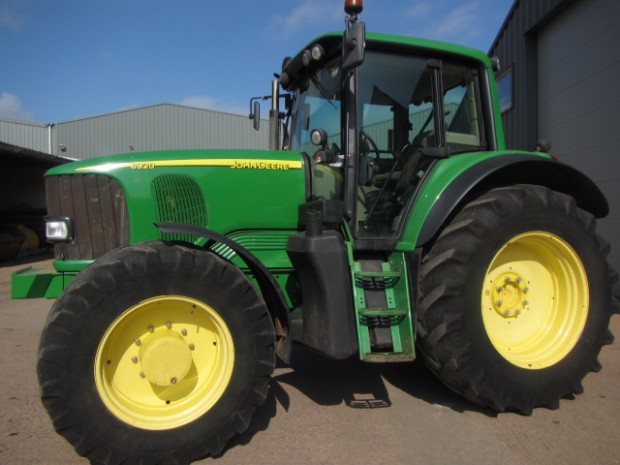 John Deere 6920