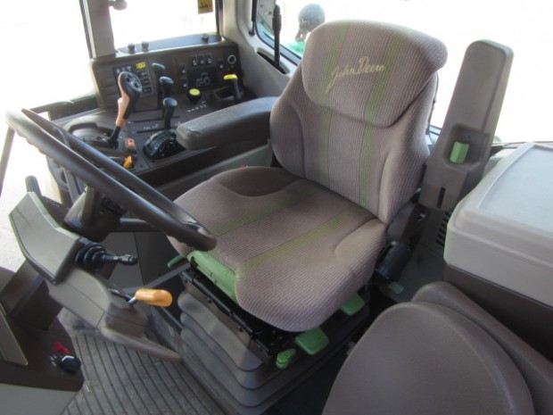 John Deere 6920