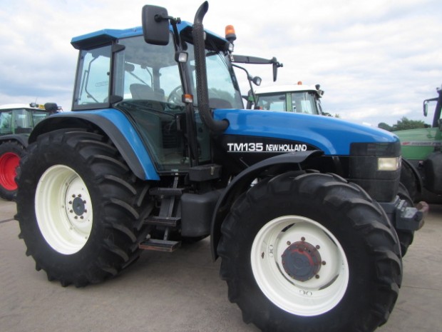 New Holland TM135